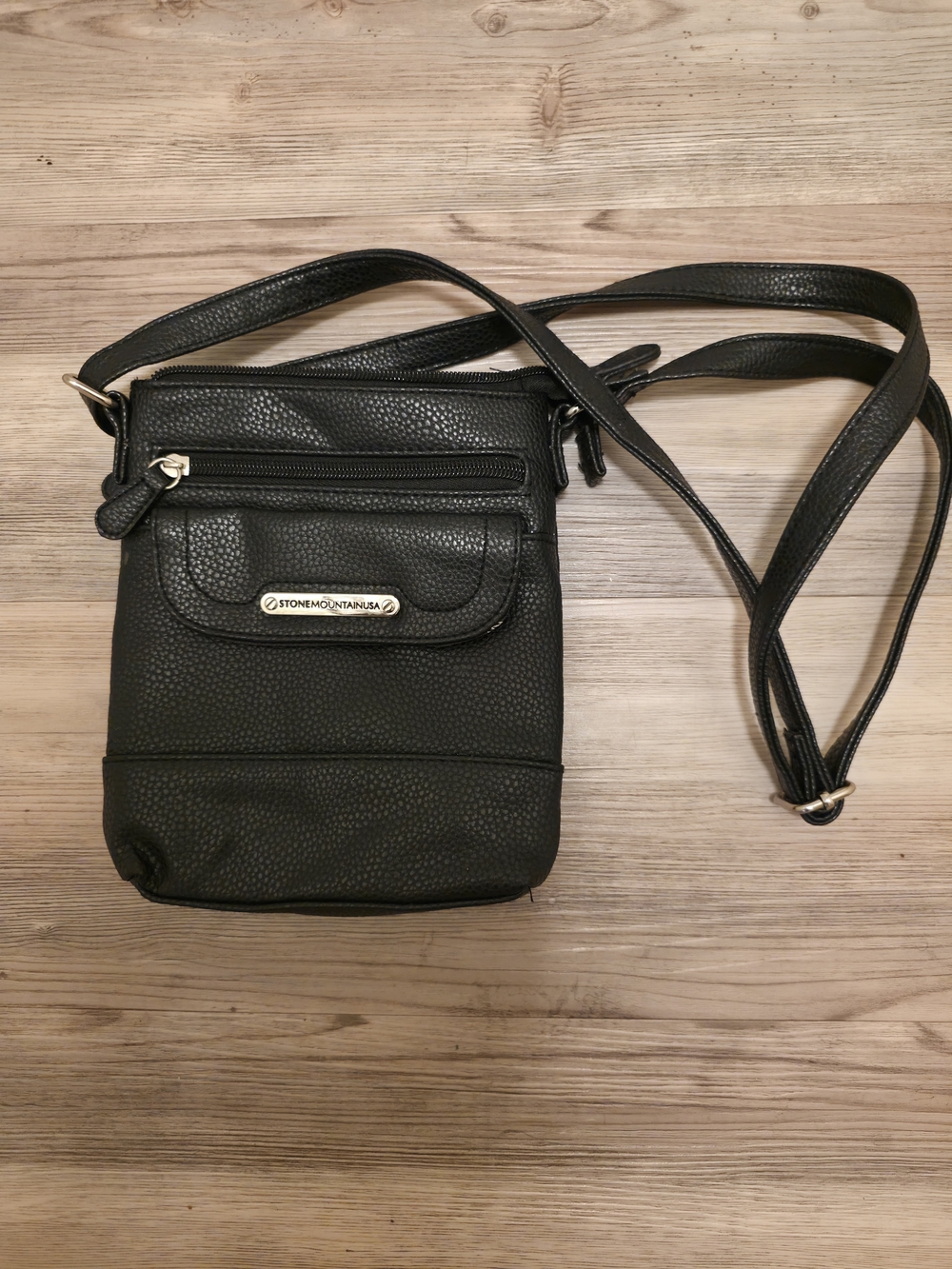 Stone Mountain Accessories Black Pebbled Mini Crossbody